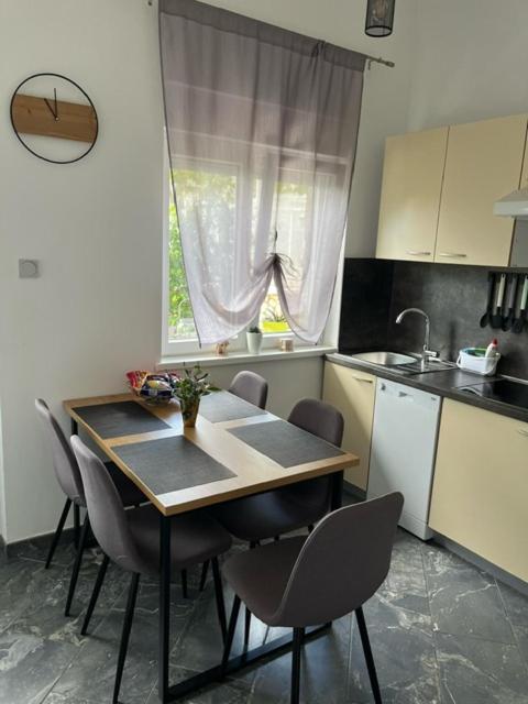 Apartman Laura ดรามัลย์ ห้อง รูปภาพ
